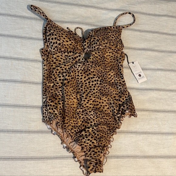 Shade & Shore Tunnel Keyhole One Piece Swimsuit Animal Print - Picture 3 of 6